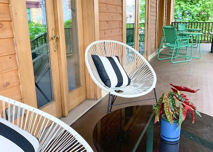 The Trail In Adams - Berkshires\' Art Hotel